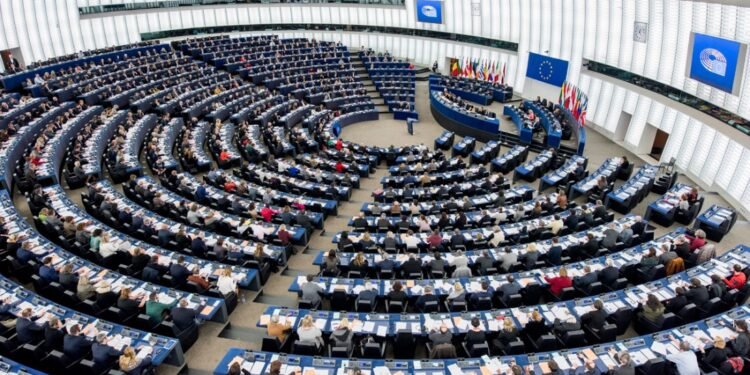 Parlamento Europeo ratificó el pacto comercial de la UE con EEUU