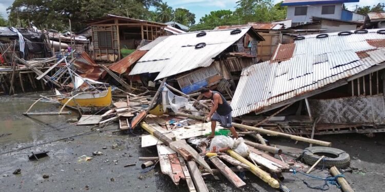 Videos | Terremoto de 7,8 sacudió a Filipinas